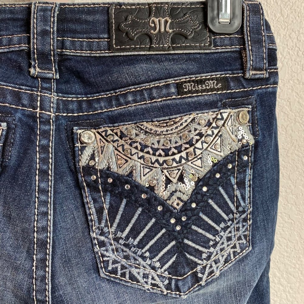New Women's Jeans Sz 26 skinny cut Denim Embellished Pockets no size tag Miss Me - Picture 9 of 13